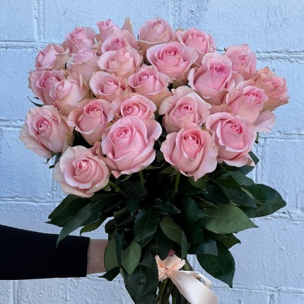 Букет из нежных розовых роз - купить с доставкой в по Омску